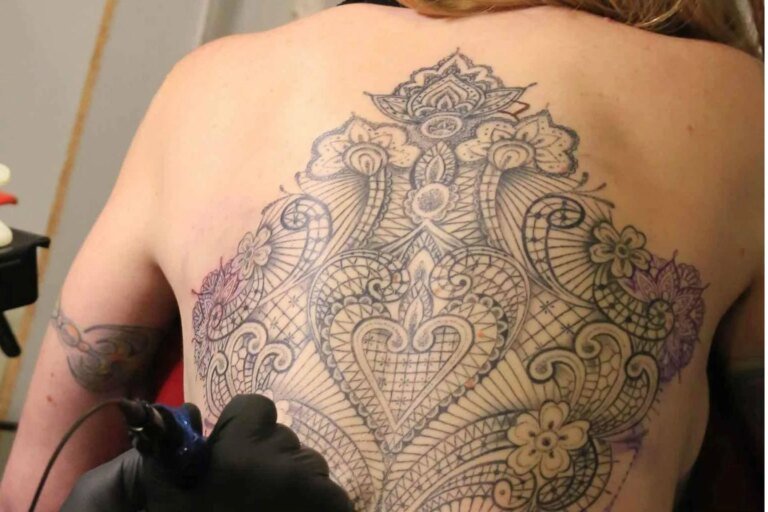 tatuaggio_donna_fg.jpeg