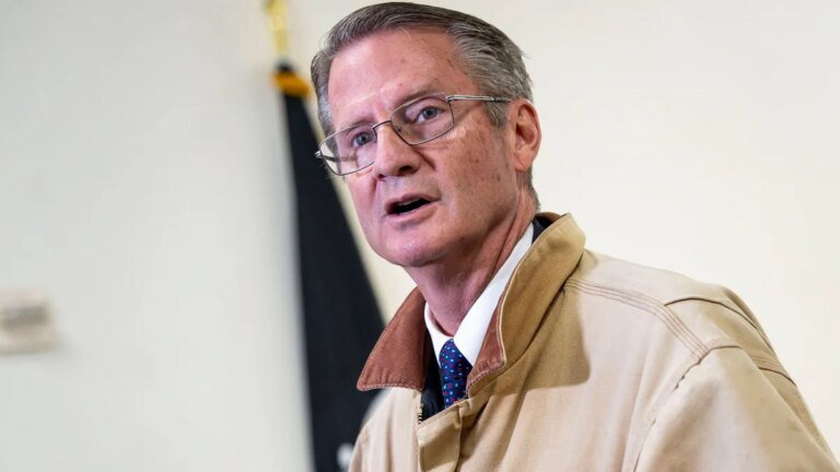 tim-burchett-der-republikaner-ist-trump-unterstuetzer.jpg