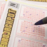 tippschein-eurojackpot-symbolbild-ein-lottospieler-aus-nordrhein-westfalen-hat-bei-der-eurojackpot-z.webp