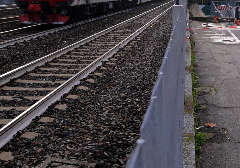 treno_binari_fg.jpeg