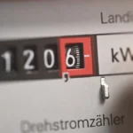 viele-strom-grundversorger-haben-schon-die-preise-gesenkt-weitere-folgen-der-grund-gesunkene-netzgeb.webp