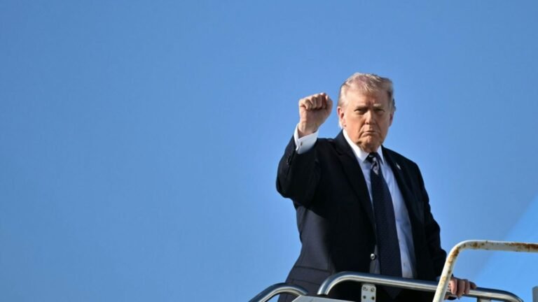 01-trump-am-sonntag-vor-dem-rueckflug-nach-washington-2ed0310f0f378545.jpg