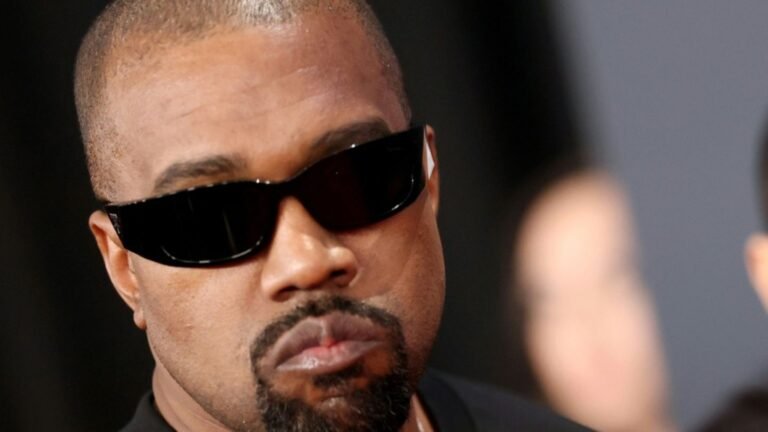 04-kanye-west-d74d3ba0e200b61f.jpg