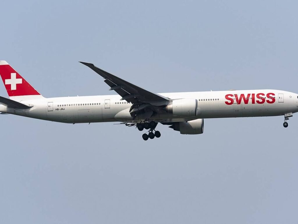 1708441505-swiss-air.jpg