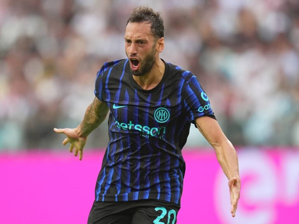 1757783246-juventus-inter-calhanoglu-celebrazione.jpg