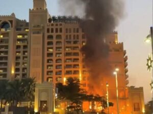 1772354092-palazzo-fiamme-dubai.jpg