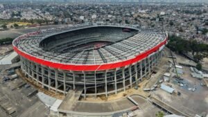 21-03-2026-Mexiko-Mexiko-Stadt-Luftaufnahme-der-Renovierungsarbeiten-im-Banorte-Stadion-Azteca-Stadi.jpeg
