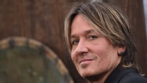 24-ungewoehnlicher-neuer-job-fuer-keith-urban-16-9-spoton-article-1137423.jpg