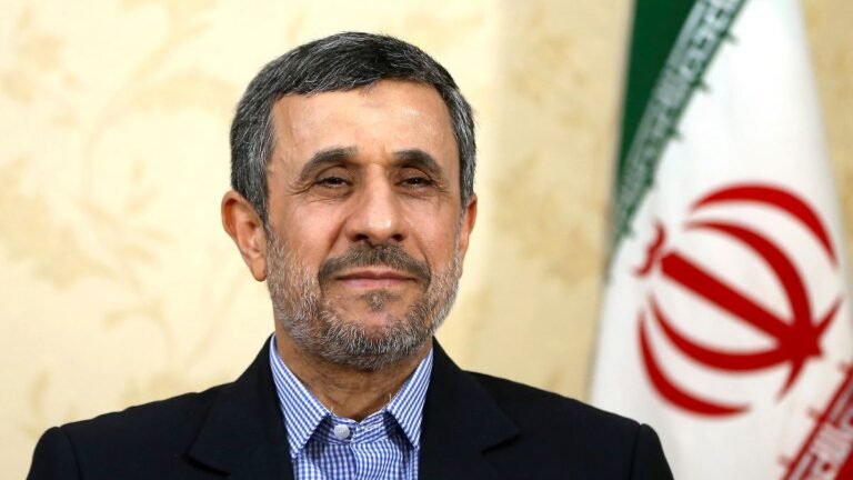 Der-ehemalige-iranische-Praesident-Mahmud-Ahmadinedschad-gibt-am-15-04-2017-in-Teheran-Iran-ein-Inte.jpeg