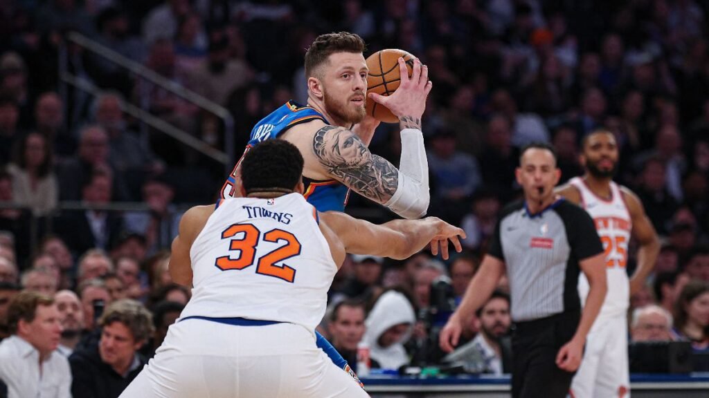 Mar-4-2026-New-York-New-York-USA-Oklahoma-City-Thunder-center-Isaiah-Hartenstein-55-is-guarded-by-Ne.jpeg