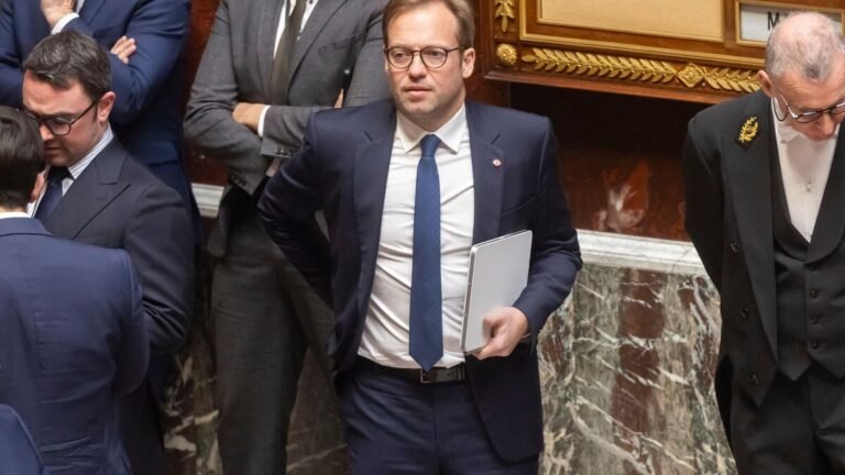 OE556QPUFFAQHLARWGHNYNQ7P4.jpg