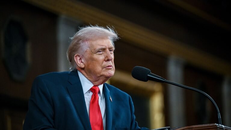 US-Praesident-Donald-Trump-haelt-die-Rede-zur-Lage-der-Nation-vor-einer-gemeinsamen-Sitzung-des-Kong.jpeg