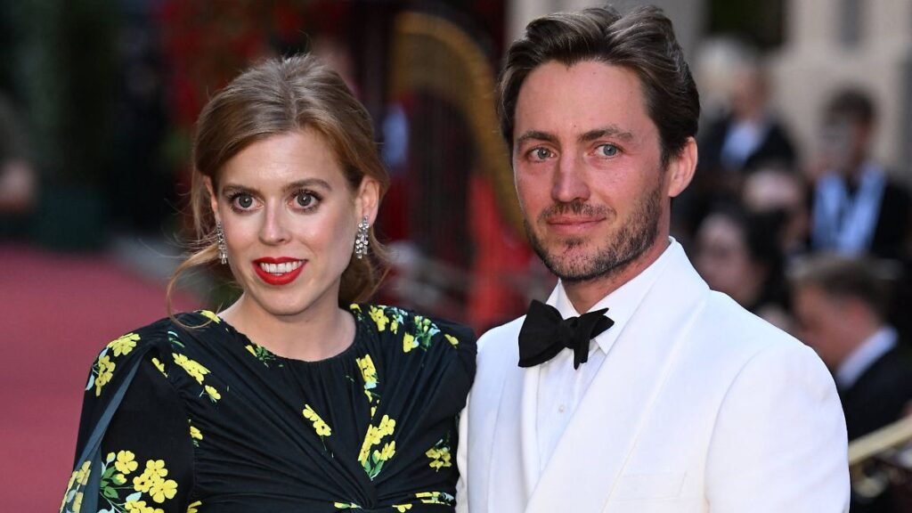 Vogue-World-London-Princess-Beatrice-and-Edoardo-Mapelli-Mozzi-attending-Vogue-World-London-2023-at.jpeg