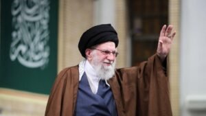 ajatollah-ali-khamenei-100.jpg