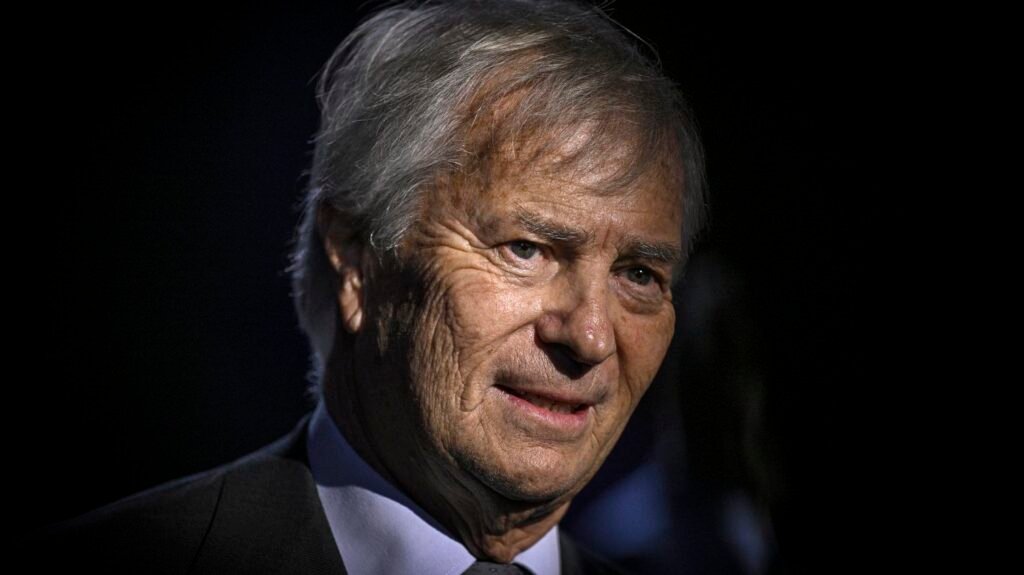 bollore-69bc0abf4bbba230350921.jpg