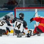 chancenlos-das-deutsche-eishockey-team-im-spiel-gegen-china.jpg