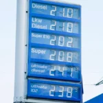cntv-benzinpreise-digital-anzeige-tafel-bei-einer-aral-tankstelle-liter-preise-fuer-benzin-e10-super.webp