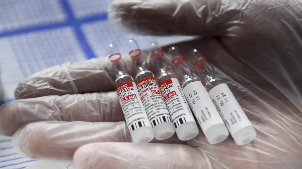 corona-impfstoff-sputnik-v-das-vakzin-wurde-in-russland-bereits-vor-ende-der-phase-iii-studie-verimp.webp