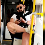die-polizei-sucht-diesen-mann-er-soll-ein-verbotenes-tattoo-auf-der-wade-tragen.png