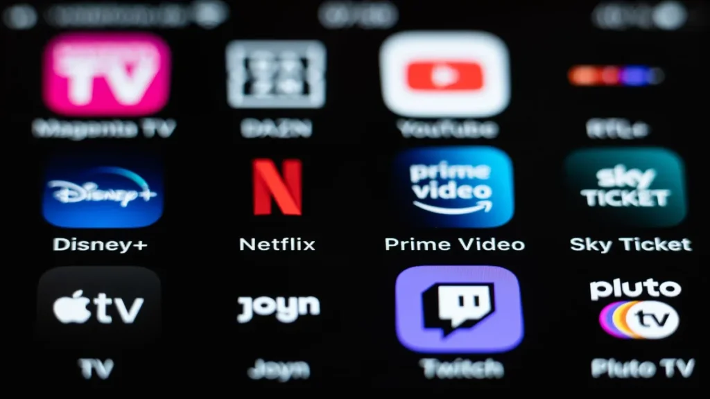 die-streaming-dienste-und-plattformen-magenta-tv-dazn-youtube-disney-netflix-prime-video-sky-ticket.webp