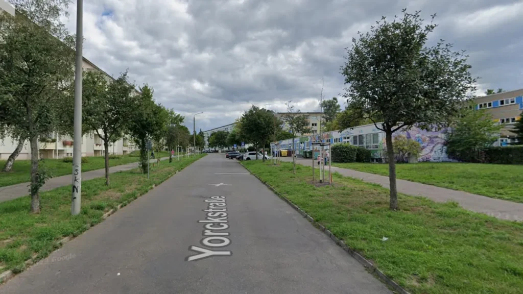 die-yorckstrasse-in-leipzig-archivbild-hier-sollen-vier-jugendliche-eine-schuelerin-ueberfallen-habe.webp