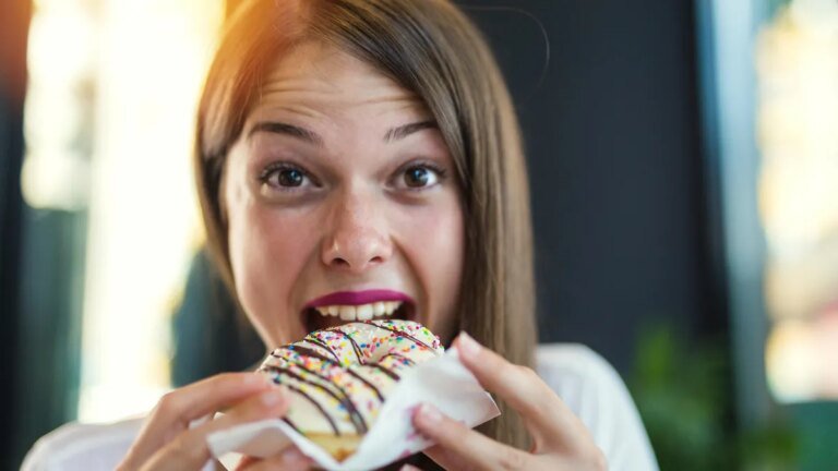 donut-wenn-es-stressig-wird-waechst-bei-vielen-das-verlangen-nach-suessigkeiten.jpg