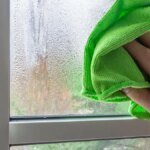 fenster-putzen-im-winter-ihre-fenster-reinigen-sie-mittags-am-besten.jpg