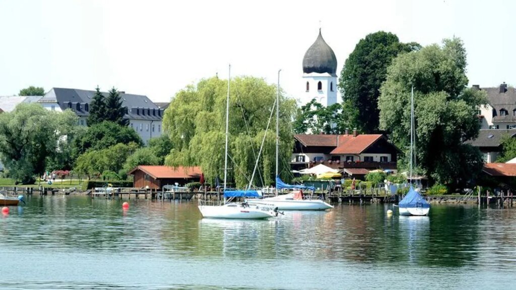 in-bayerns-kleinster-gemeinde-chiemsee-war-der-amtsinhaber-der-einzige-kandidat-archivbild.jpg