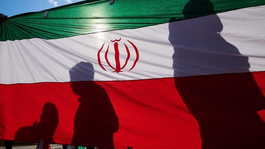 iran-flagge-schatten-100.jpg