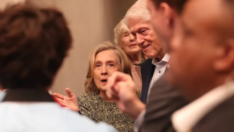 june-3-2025-washington-dc-virginia-usa-former-president-bill-clinton-and-former-secretary-of-state-h.webp