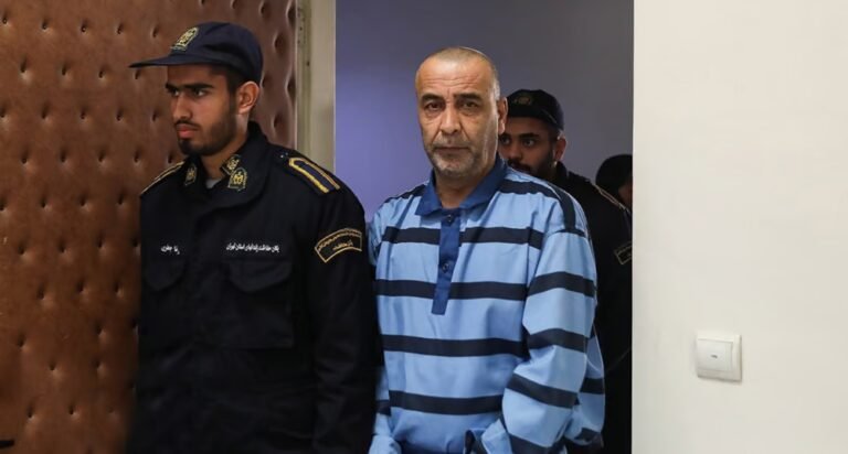 mohammadreza-tabari-durant-son-proces-1772323443_bad5a9ee33a96bed5a9ee33a992e5av_.jpg