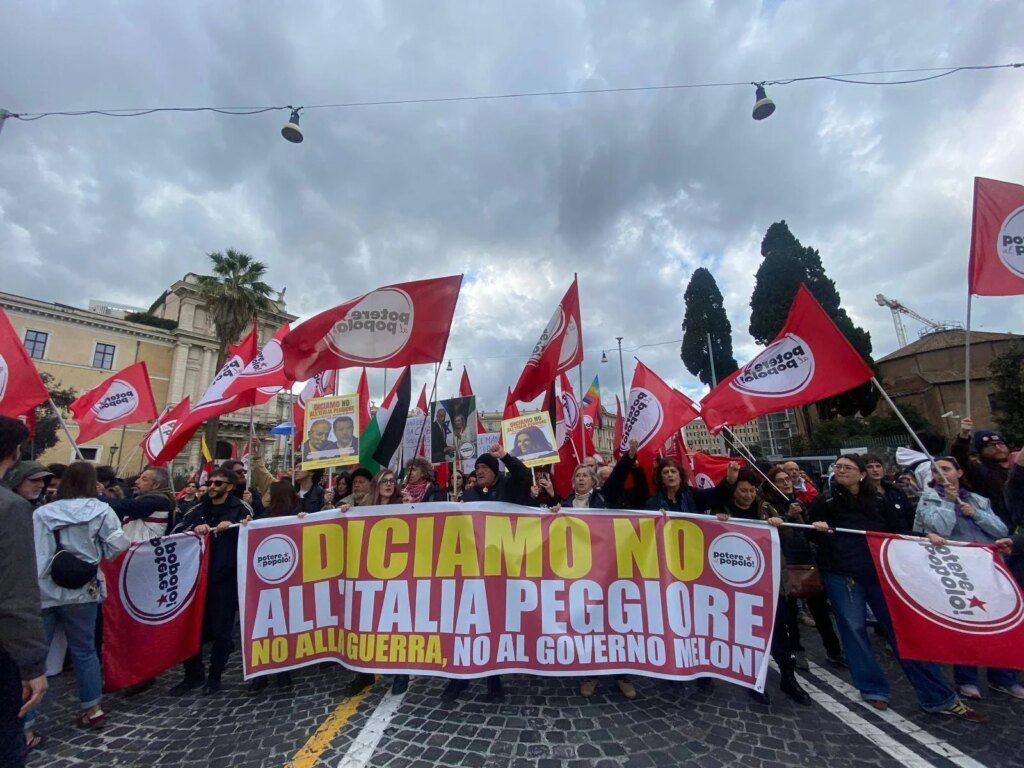 roma_corteo_potere_popolo.jpeg