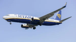 spain-daily-life-in-lanzarote-tias-spain-15th-august-2023-a-ryanair-plane-is-going-to-land-at-lanzar.webp