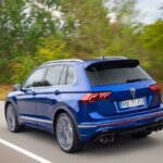 sportliches-suv-hier-rollt-der-vw-tiguan-in-rasant-gestylter-r-variante-vor.jpg
