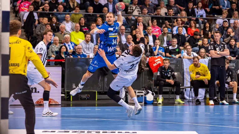 stuttgart-germany-05-maerz-2026-kai-haefner-tvb-stuttgart-34-beim-zweikampf-gegen-rasmus-ankermann-t.webp