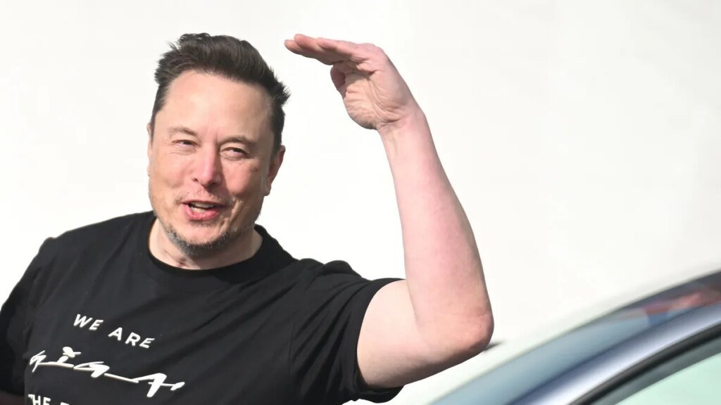 tesla-chef-elon-musk-will-das-autonome-fahren-ausbauen-archivbild.jpg