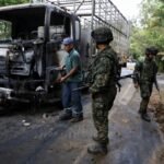 1777354451-farc-camion-incendiato.jpg