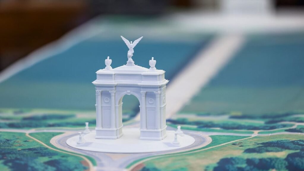 A-model-of-the-Triumph-Arch-across-the-Memorial-Bridge-from-the-Lincoln-Memorial-is-seen-on-the-Reso.jpeg