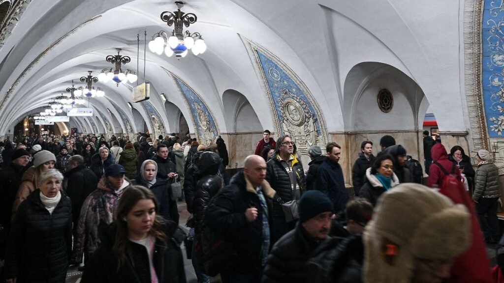 Commuters-walk-inside-Taganskaya-Metro-Station-in-Moscow-on-March-6-2026.jpg