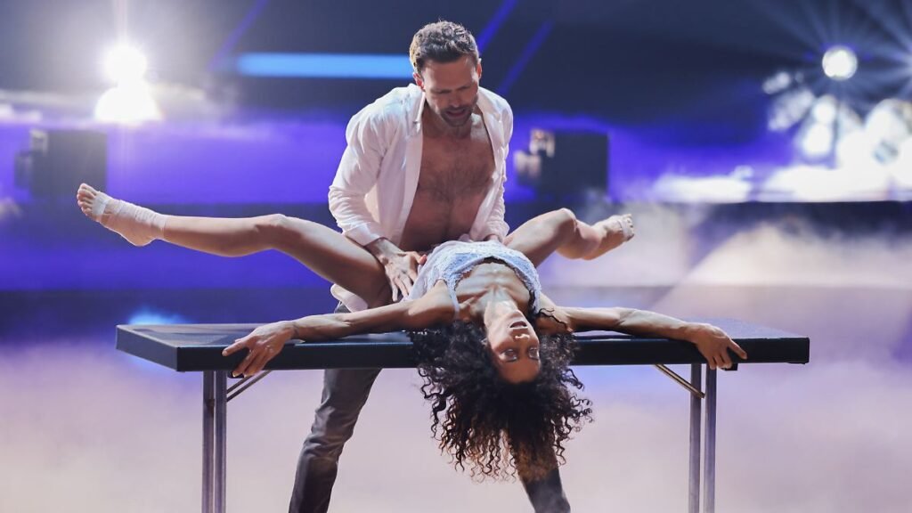 Nadja-Benaissa-Saengerin-und-Vadim-Garbuzov-Profitaenzer-tanzen-in-der-RTL-Tanzshow-Let-s-Dance-im-C.jpeg