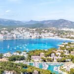 Santa-Ponsa-Spanien-27-Mai-2025-Santa-Ponsa-auf-Mallorca-Luftbild-von-oben-Urlaub-am-Meer-Strand-Buc.jpeg