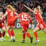 Vanessa-Gilles-2-Bayern-Glodis-Viggosdottir-4-FC-Bayern-Bernadette-Amani-15-Bayern-jubeln-ueber-das.jpeg