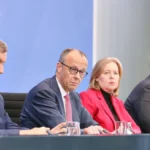 berlin-deutschland-13-042026-bundeskanzleramt-pressekonferenz-nach-koalitionsausschuss-l-r-csu-chef.webp