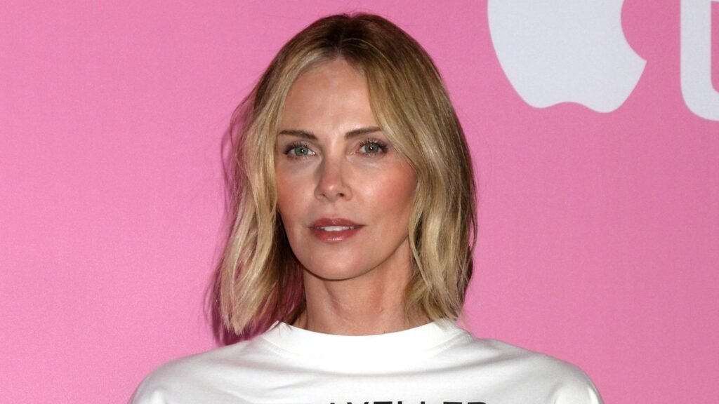 charlize-theron-mutter.jpg