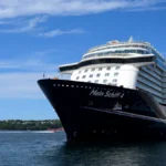 das-kreuzfahrtschiffs-mein-schiff-4-valletta-des-reiseveranstalters-tui-im-hafen-von-kristiansand-no.webp