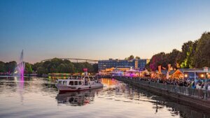 das-maschseefest-in-hannover-archivbild-dieses-jahr-geht-es-noch-bis-zum-17-august.jpg
