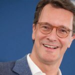 hendrik-wuest-er-ist-vater-von-zwei-toechtern.jpg