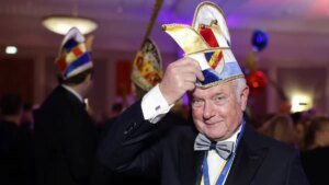 im-januar-bekam-wolfgang-kubicki-den-karnevalsorden-wider-den-tierischen-ernst-verliehen.jpg