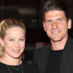 mario-gomez-und-carina-wanzung-der-fussballer-und-das-model-sind-seit-2012-ein-paar.jpg