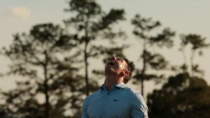rory-mcilroy-war-die-erleichterung-nach-seinem-folgenlosen-fehler-am-letzten-loch-deutlich-anzusehen.webp